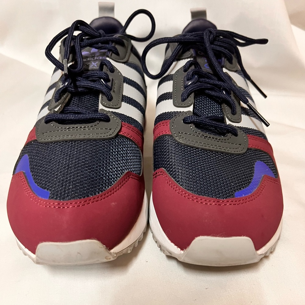 Men’s Adidas Sneaker, size 11. - Picture 6 of 14